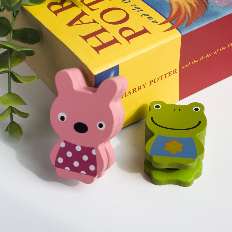 - Card Holder / Wooden Clips / Wooden Clamps - Frog & Rabbit