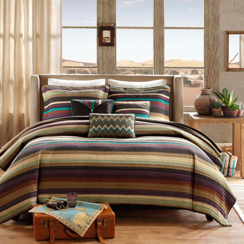 Yosemite Reversible Quilt Set With Throw Pillows