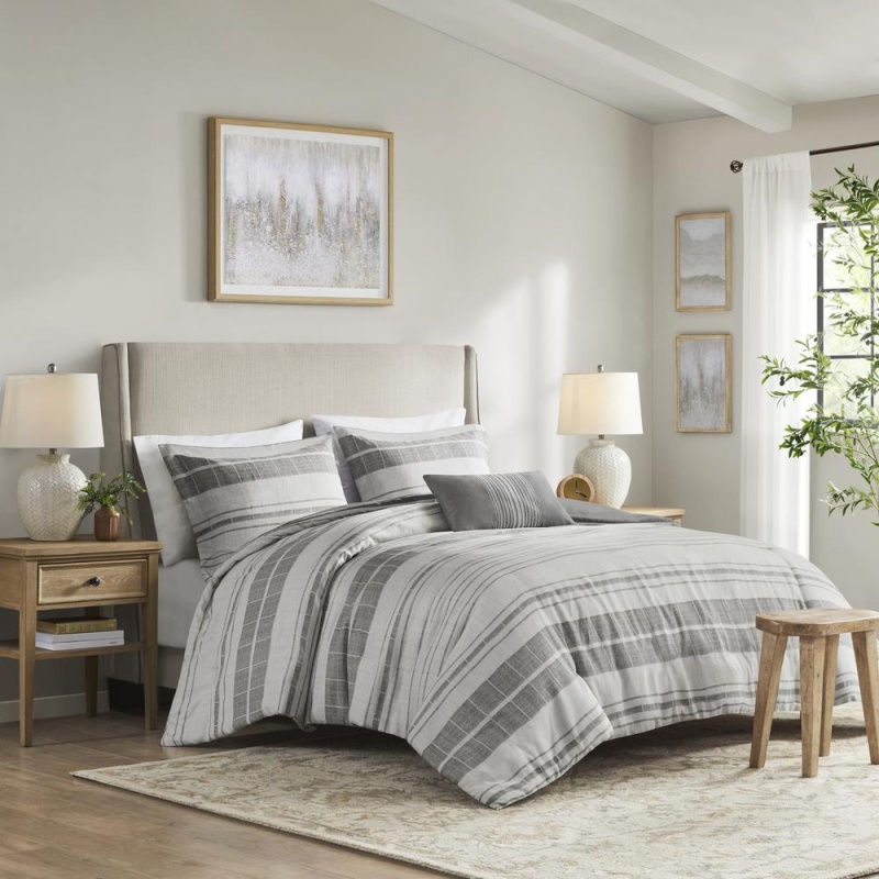 4 Piece Stripe Comforter Set With Throw Pillow