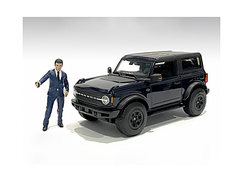 "The Dealership" Male Salesperson Figurine For 1/24 Scale Models By American Diorama