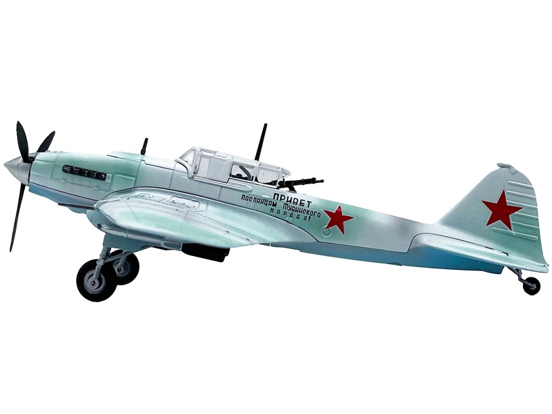 Ilyushin Il-2M3 Sturmovik Aircraft White Camouflage 