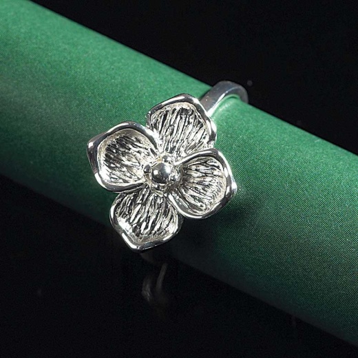 Rng-Sp Dogwood Flower Sz 5 - Silver Plated Dogwood Flower Ring