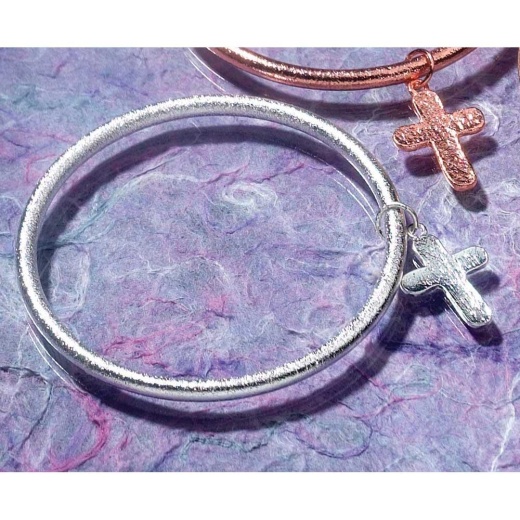 Brc-Sp Bangle/Sp Petal Cross