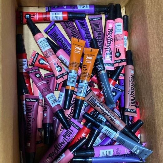 Covergirl Melting Pout Assorted Mix Gel Liquid Lipstick 0.27Oz (50 Pcs Lot)