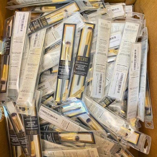 Milani Expertly Designed Brush Concealer + Precise Blending (70 Pcs Lot)