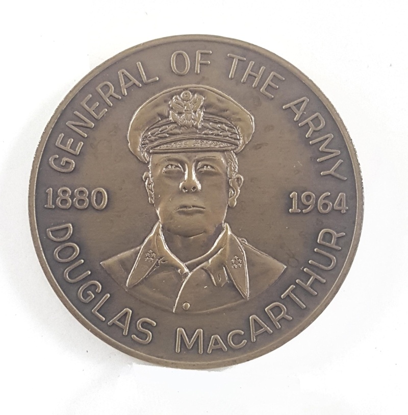 Macarthur Commemorative Medal – (Bronze)