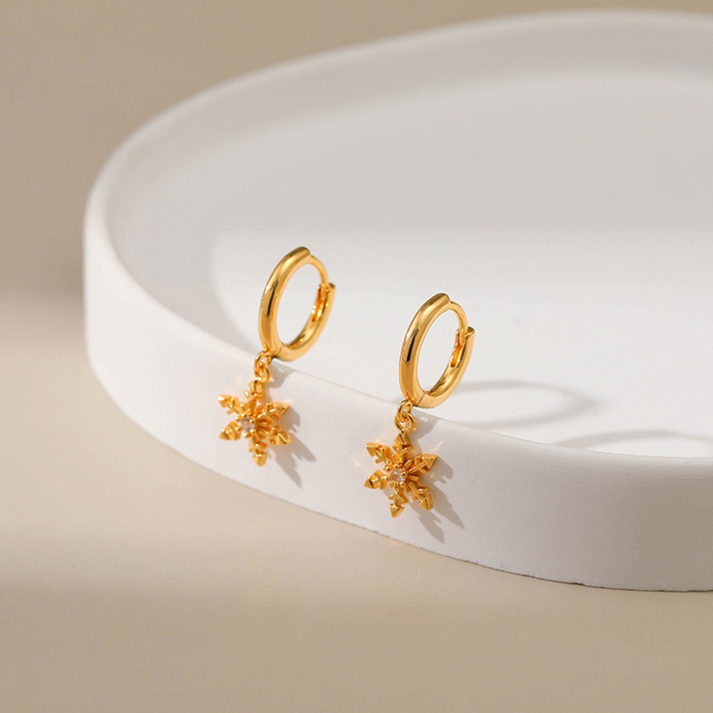 Eco-Friendly Exquisite Stylish 18K Real Gold Plated Copper & Cubic Zirconia Snowflake Earrings For Women 22Mm X 13Mm, 1 Pair