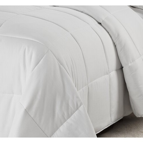 Full/Queen Traditional Microfiber Reversible 3 Piece Comforter Set In White