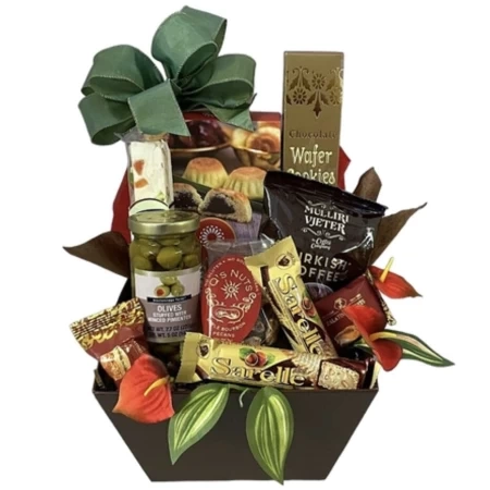 Everyones Favorite Ramadan And Eid Treats - Gourmet Gift Hamper