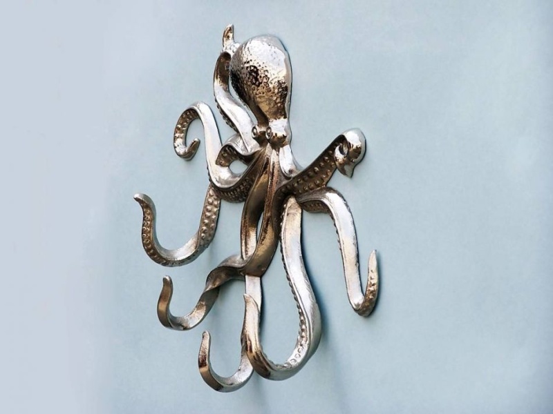 Chrome Octopus With Tentacle Hooks 11"