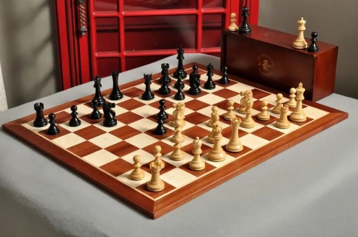 Capablanca Chess Edition - Reykjavik II Series Chess Set and Board Combination