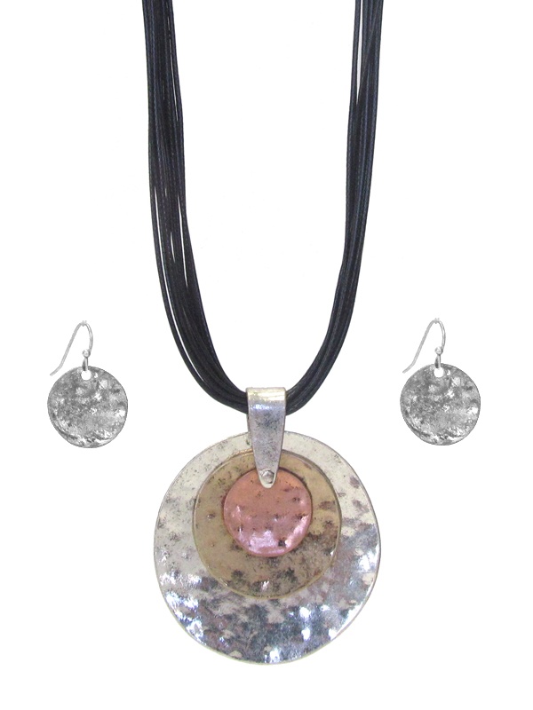 Multi Disc Pendant And Cord Necklace Set