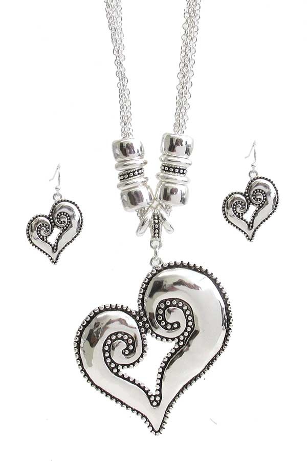 Textured Heart Pendant Necklace Set