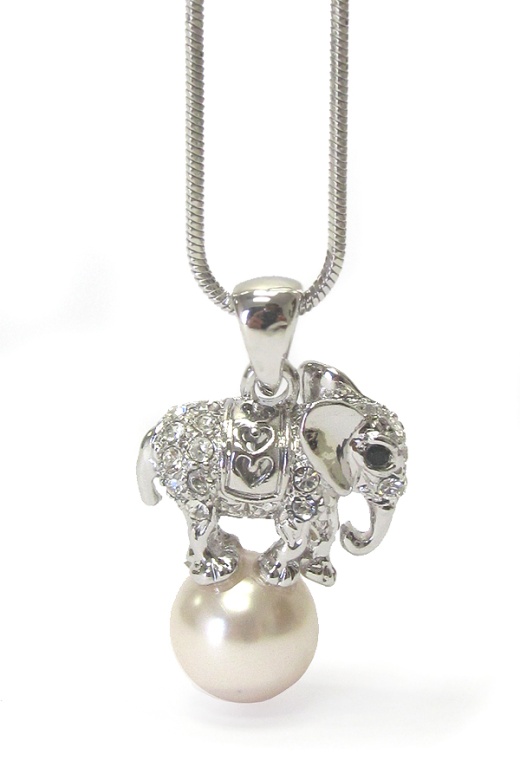 Made In Korea Whitegold Plating Crystal Elephant On Pearl Ball Pendant Necklace