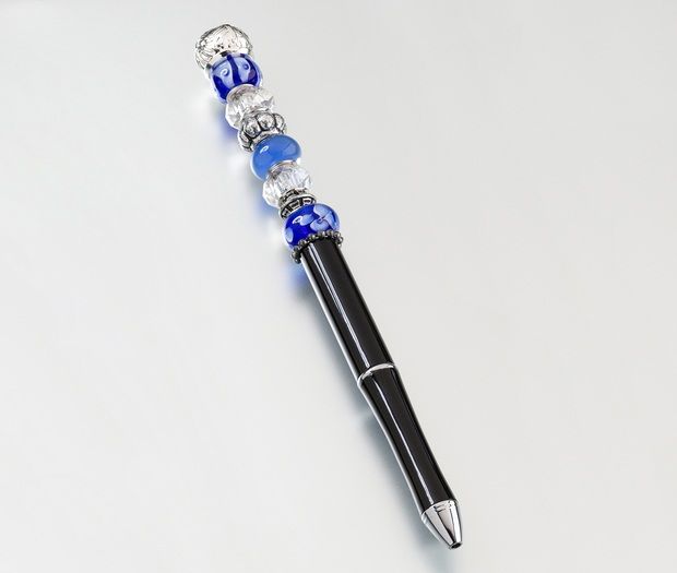 Pen With Blue Removable Beads