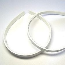 3/8" (10Mm) Plastic Headband With Teeth- White