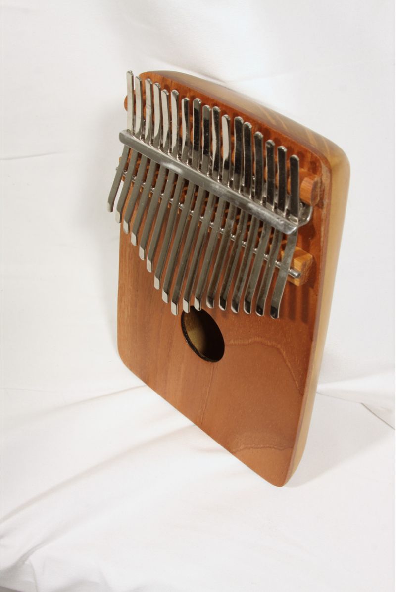 Dobani 17-Key Thumb Piano W/ Rounded Back - Red Cedar