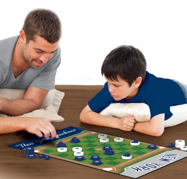 Masterpieces Family Game - Mlb New York Yankees Checkers - Officially Licensed Board Game For Kids & Adults