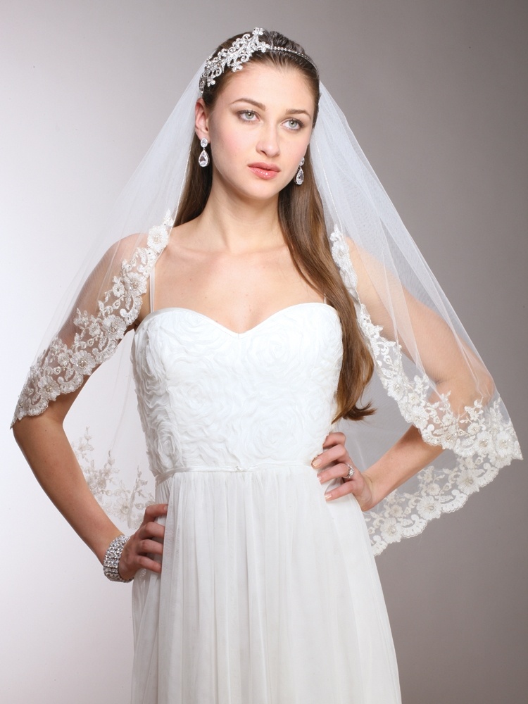 1-Layer White Mantilla Bridal Veil With Crystals, Beads & Lace Edge