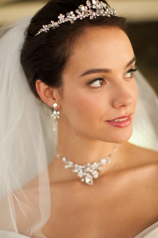Two Layer Cut Edge Bridal Veil - White - 30"/42"