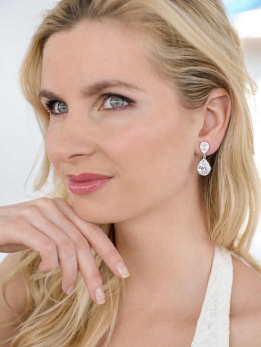 Lustrous Cubic Zirconia Teardrop Wedding Earrings