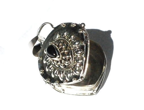 Sterling Silver Heart Shape Genuine Black Onyx Keepsake Prayer Box