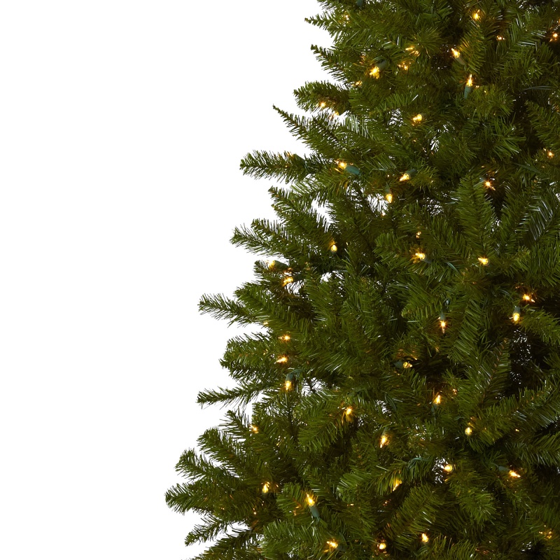 7.5’ Windermere Christmas Tree W/Clear Lights