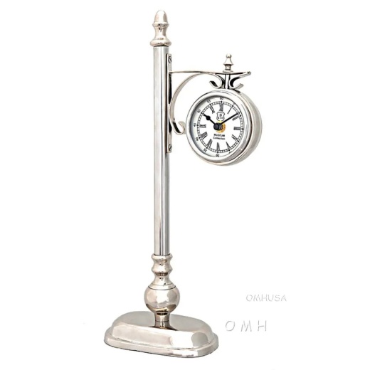 Brass/Aluminum Lamp Post Clock One Sided