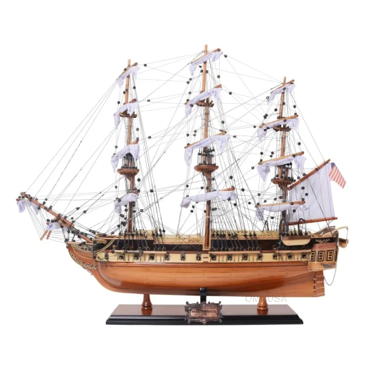 USS Constitution Medium Model - Exclusive Edition