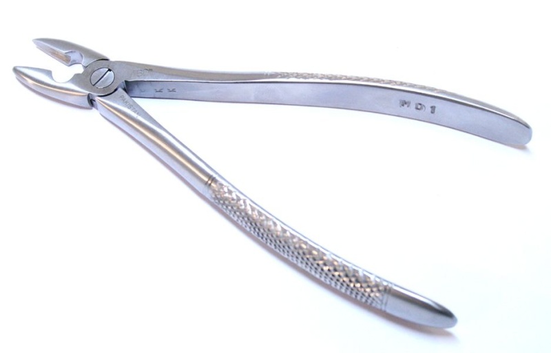 Dental Instruments 1Md Extracting Forceps Stainless Steel