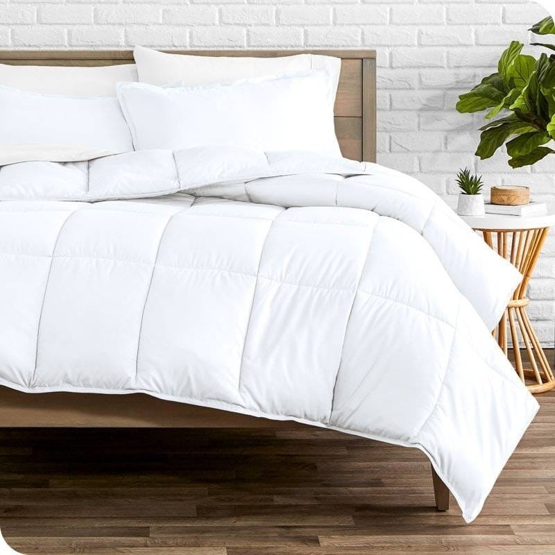 Full Size Super Soft Microfiber Down Alternative Comforter Set White