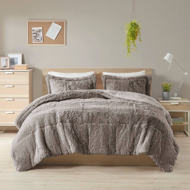 King/Cal King Grey Soft Sherpa Faux Fur 3-Piece Comforter Set With Pillow Shams