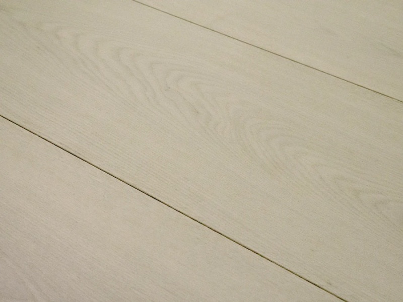 La Grande Parsenn Engineered Hardwood Flooring - Urethane - 11 3/8" X Random Lengths