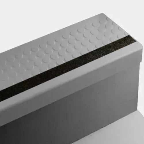 Johnsonite Shark Fin Raised Round Rubber Stair Tread