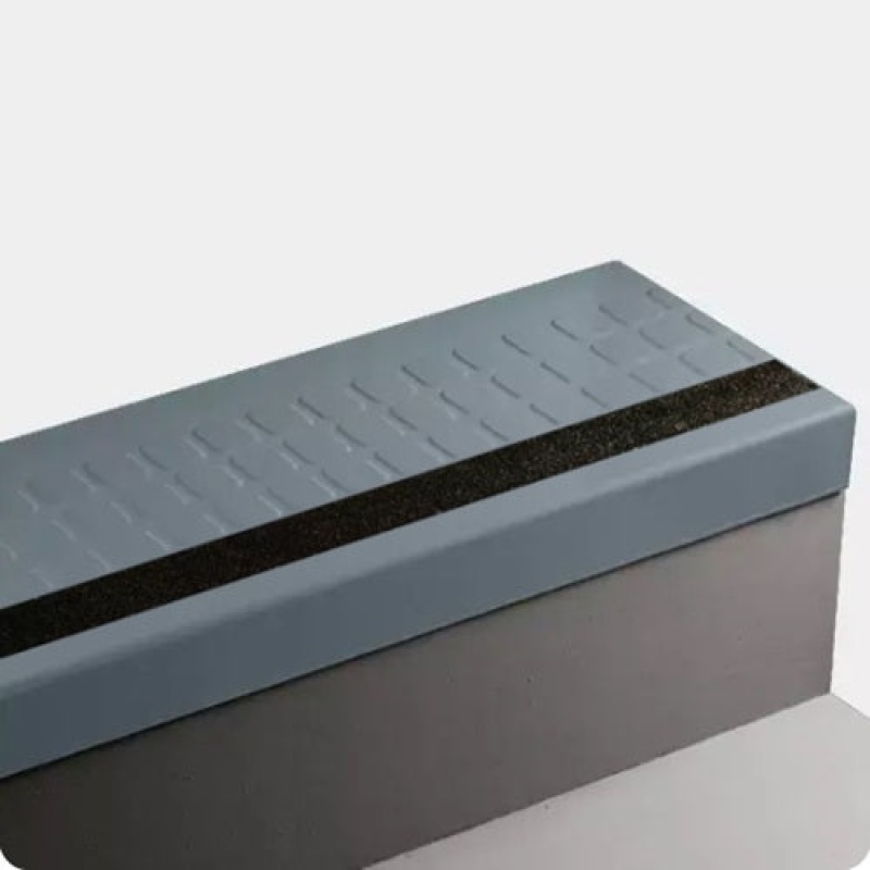 Johnsonite Windsor Blue Raised Square Rubber Stair Tread