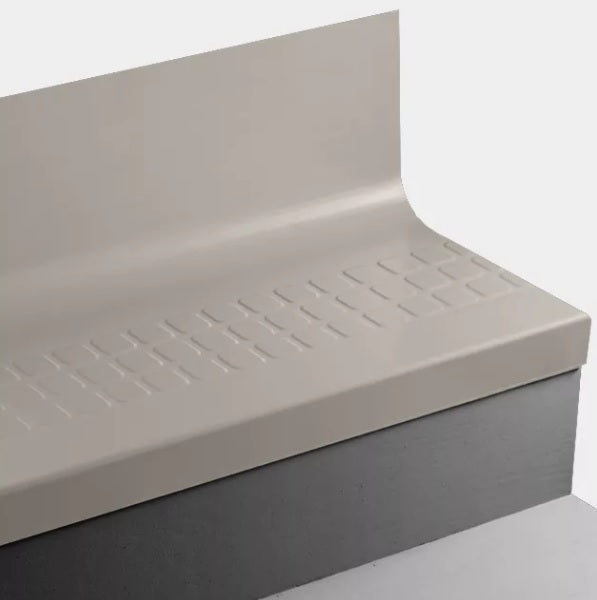 Raised Square Rubber Stair Tread with Riser