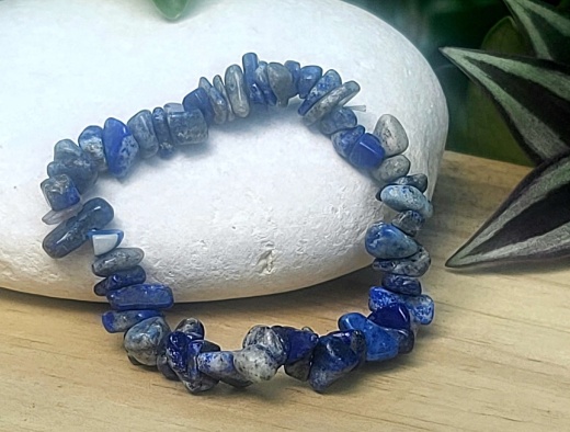 Stretchable Lapis Lazuli Gem Chip Stone Bracelet