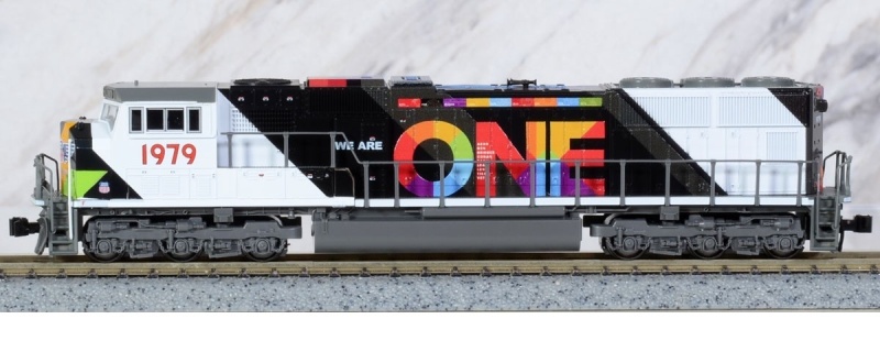 Kato Usa Emd Sd70m Flat Radiator Locomotive - Union Pacific #1979 "We Are One" Special Run Limited, N Scale